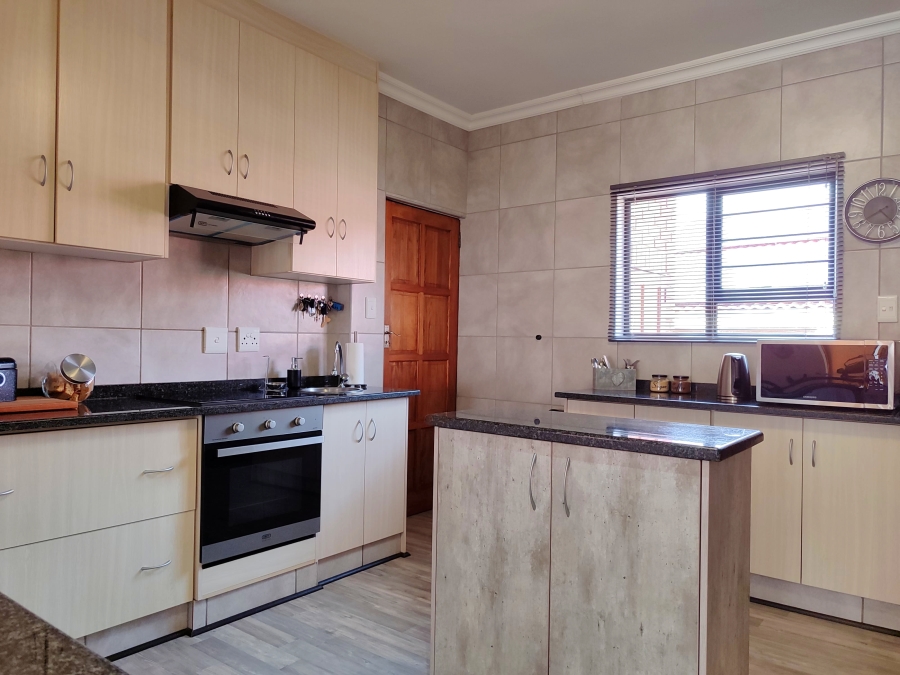 2 Bedroom Property for Sale in Doringkruin North West